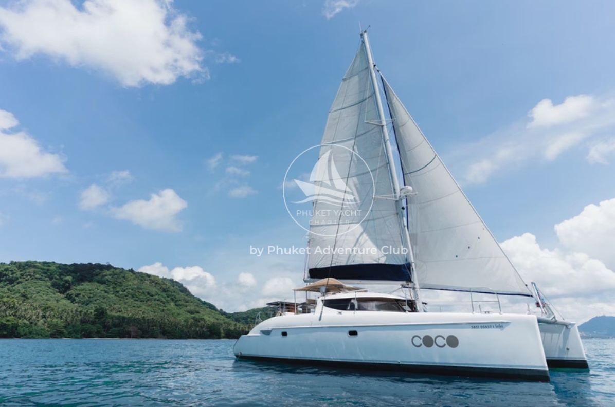 40 ft. Premium Catamaran S/Y Fountaine Pajot (Fountaine Pajot 40) - Exterior Sailing